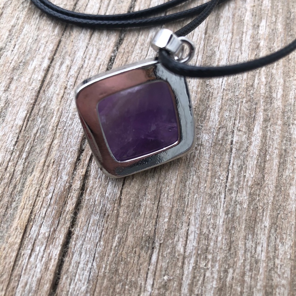 Dogtooth (chevron) Amethyst - Picture 6 of 6